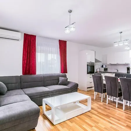 Guest house Dragan K3 *