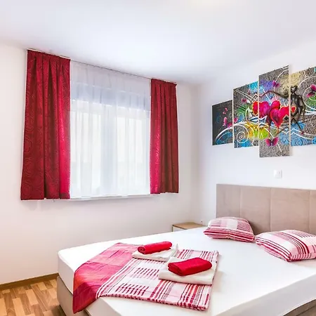 Guest house Dragan K3 *