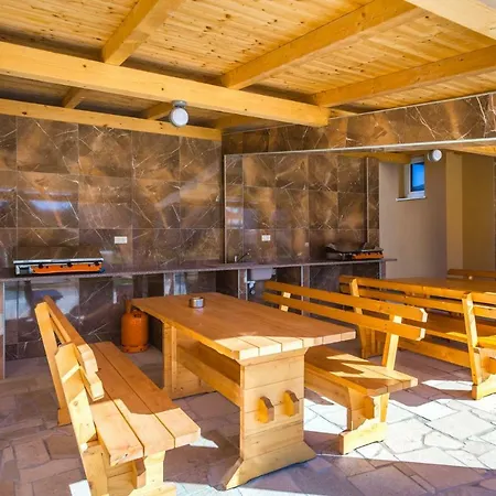 Dragan K3 ゲストハウス